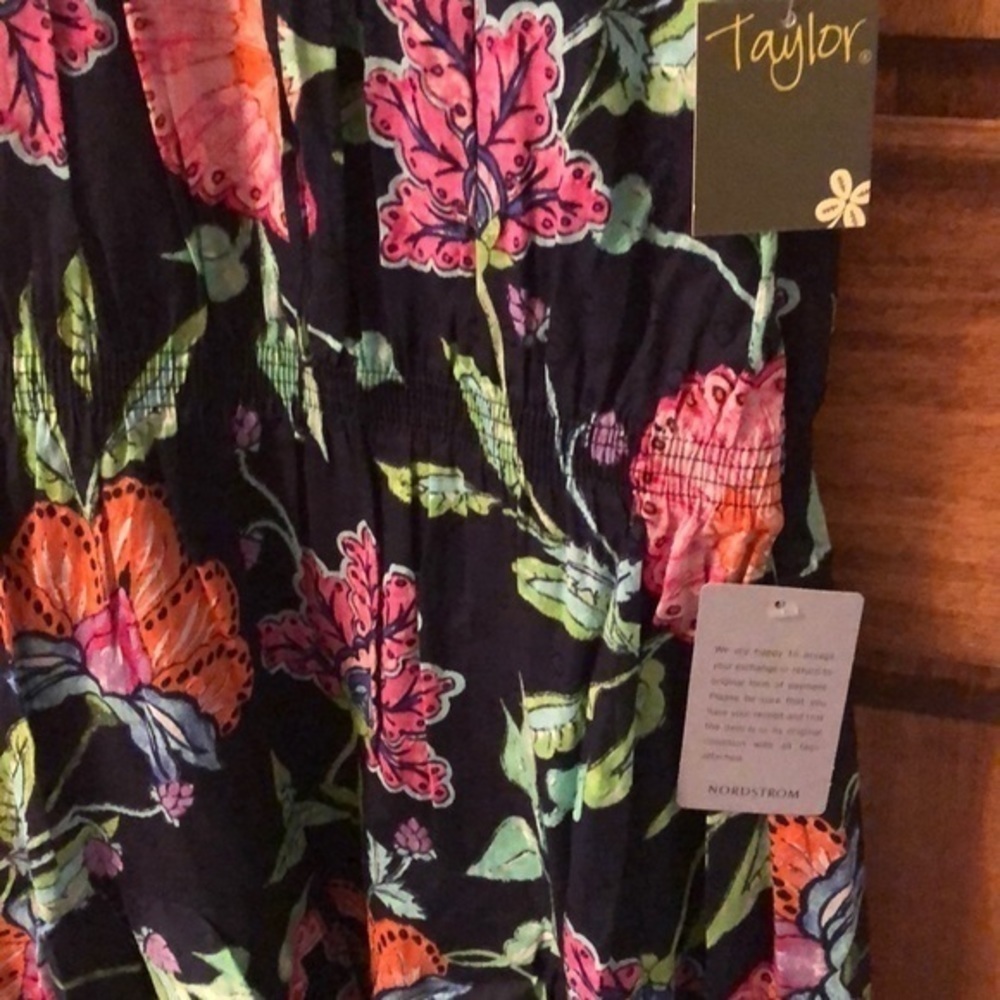 Taylor floral dress - Picture 3 of 4